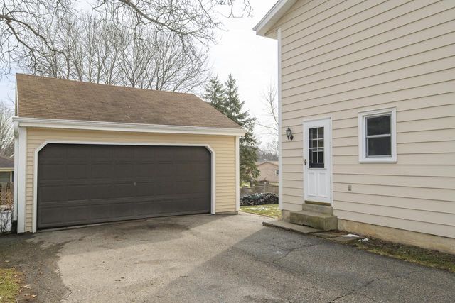 219 Willow COURT, Hartland, WI 53029