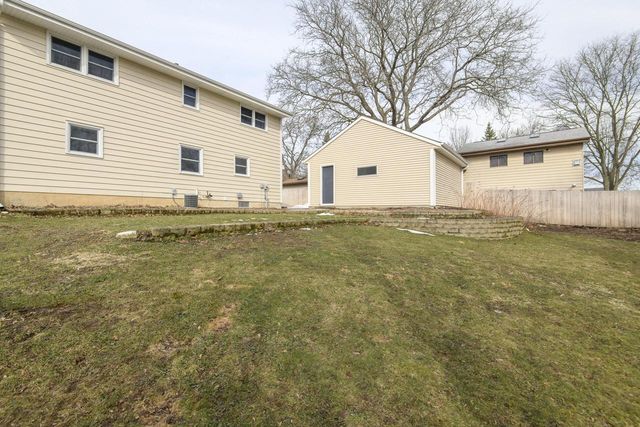 219 Willow COURT, Hartland, WI 53029
