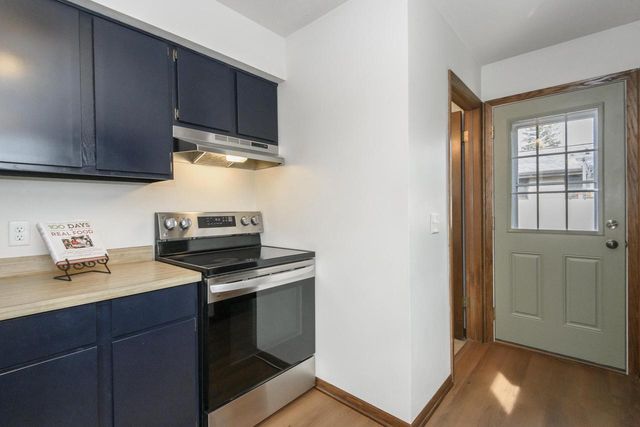 219 Willow COURT, Hartland, WI 53029