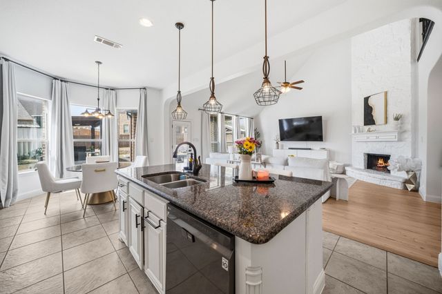 3421 Brighton Drive, Midlothian, TX 76065