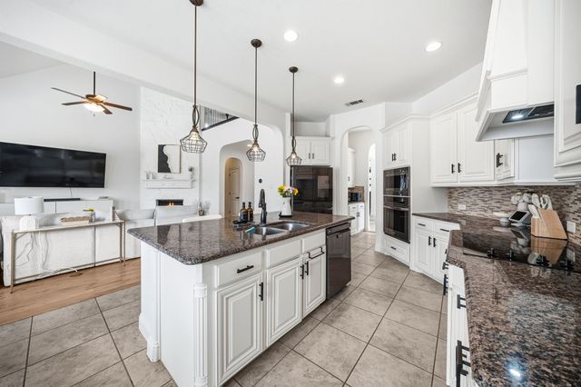 3421 Brighton Drive, Midlothian, TX 76065