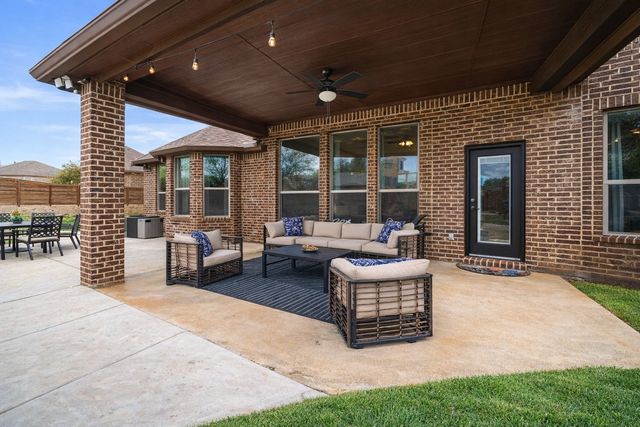 3421 Brighton Drive, Midlothian, TX 76065