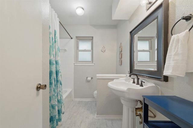 6701 Ridgetop Road, North Richland Hills, TX 76182
