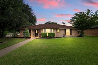 6701 Ridgetop Road, North Richland Hills, TX 76182