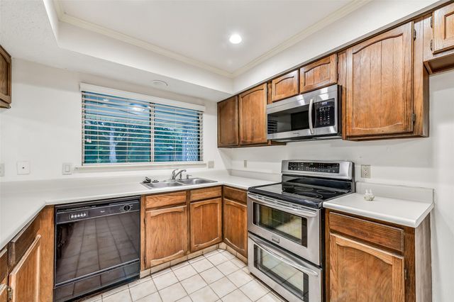 508 E Castle Harbour Drive, Friendswood, TX 77546