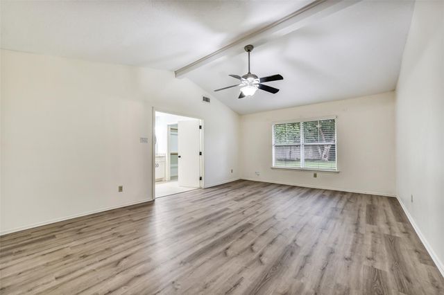 508 E Castle Harbour Drive, Friendswood, TX 77546
