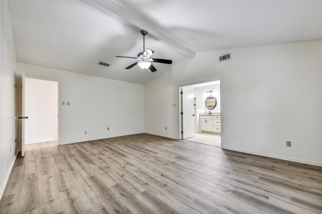 508 E Castle Harbour Drive, Friendswood, TX 77546
