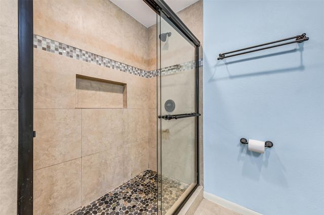 508 E Castle Harbour Drive, Friendswood, TX 77546
