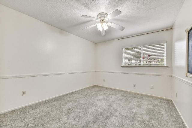508 E Castle Harbour Drive, Friendswood, TX 77546