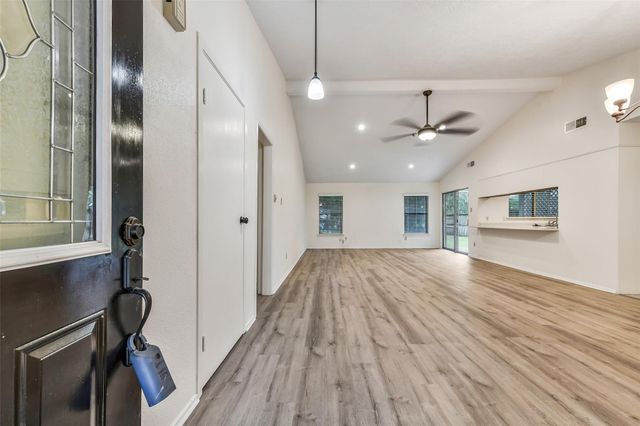508 E Castle Harbour Drive, Friendswood, TX 77546