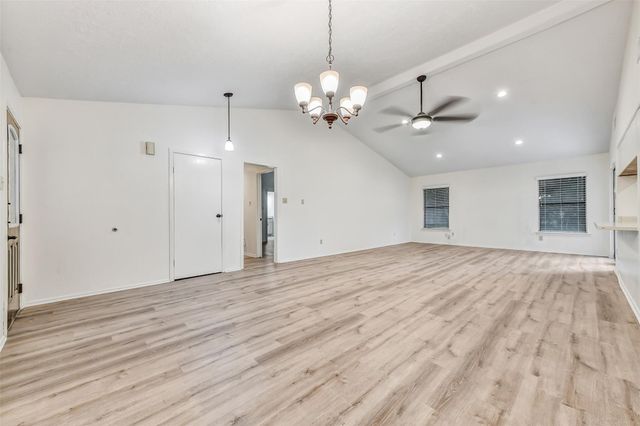 508 E Castle Harbour Drive, Friendswood, TX 77546