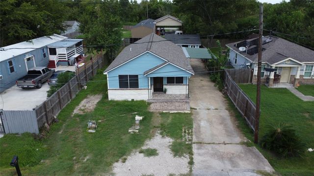 2415 Perry Street, Baytown, TX 77521