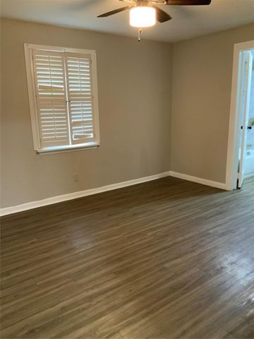 2415 Perry Street, Baytown, TX 77521