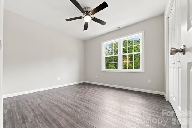 2953 2nd Street Court NW, Hickory, NC 28601
