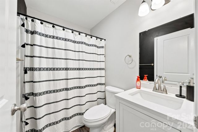 2953 2nd Street Court NW, Hickory, NC 28601