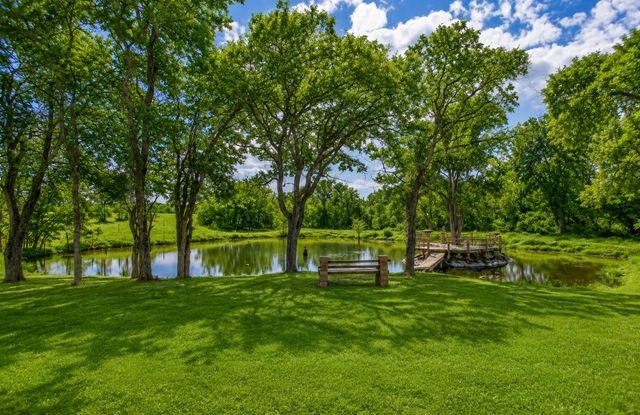 1205 Northshore Lane, Valley View, TX 76272