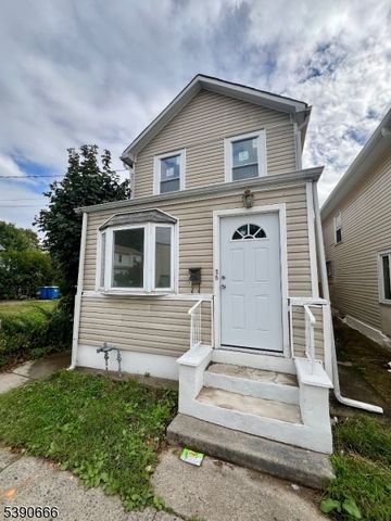 28 Harmony St, North Plainfield Boro, NJ 07060