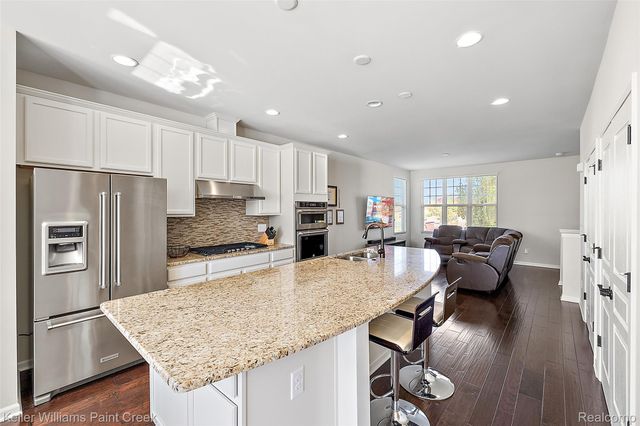 314 Glenhurst, Rochester Hills, MI 48307