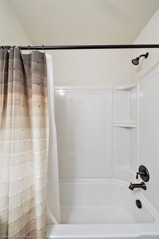 314 Glenhurst, Rochester Hills, MI 48307