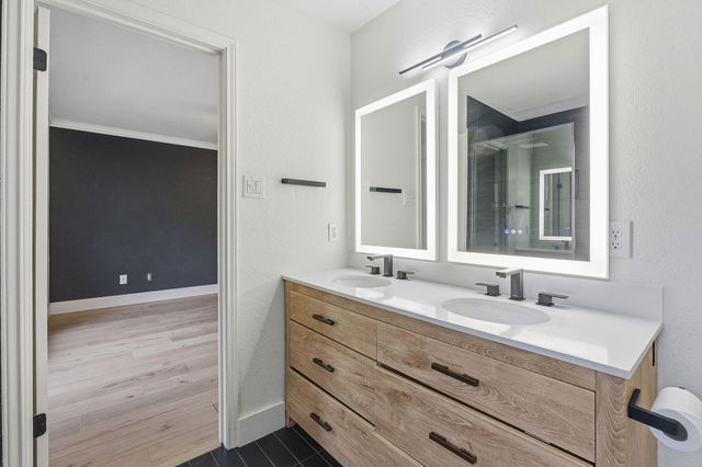 1511 Knoll Ridge DR, Cedar Park, TX 78613