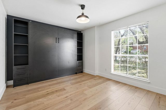 1511 Knoll Ridge DR, Cedar Park, TX 78613