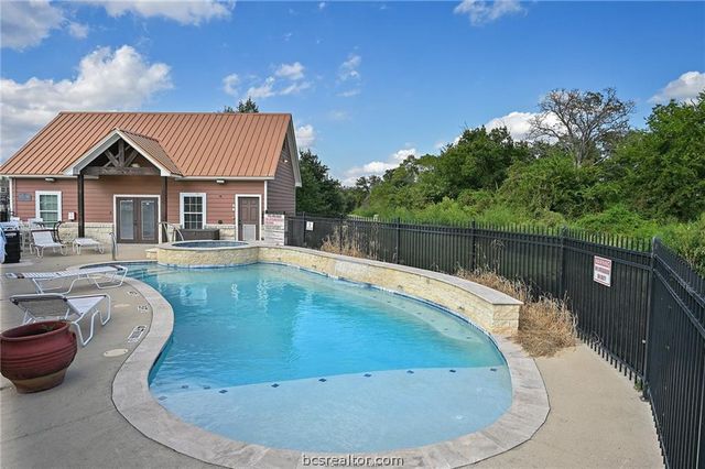 301 Southwest Parkway 308, College Station, TX 77840