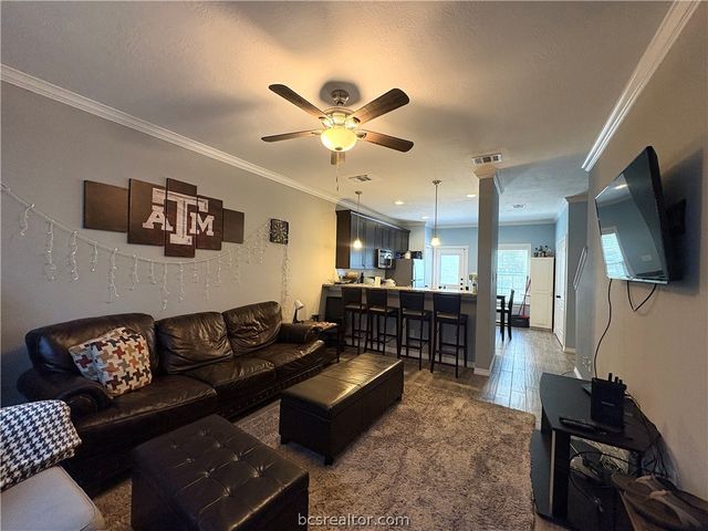 301 Southwest Parkway 308, College Station, TX 77840