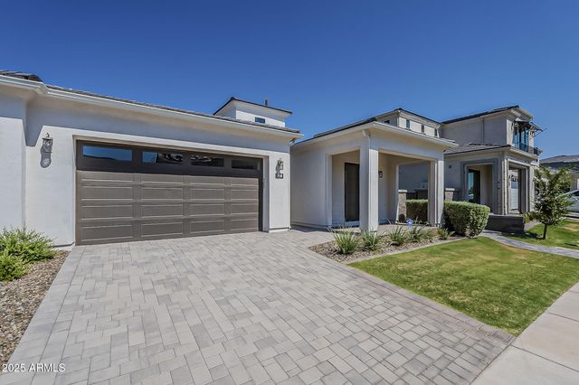 2660 E LONGHORN Court, Gilbert, AZ 85297