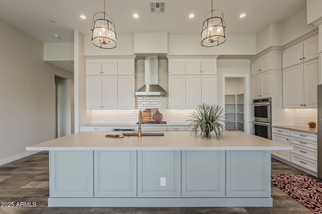 2660 E LONGHORN Court, Gilbert, AZ 85297