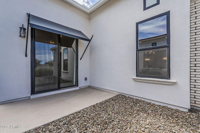 2660 E LONGHORN Court, Gilbert, AZ 85297