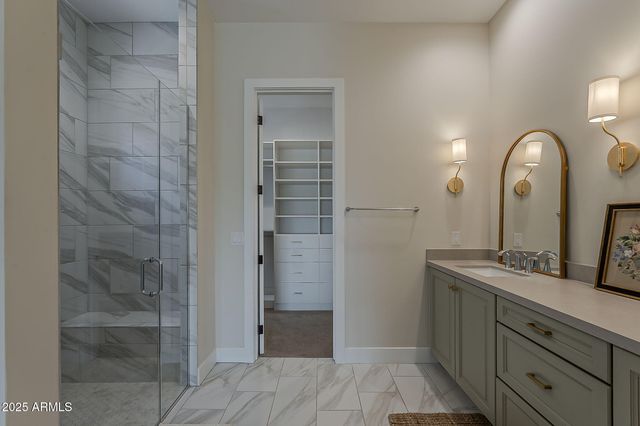 2660 E LONGHORN Court, Gilbert, AZ 85297