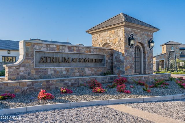 2660 E LONGHORN Court, Gilbert, AZ 85297