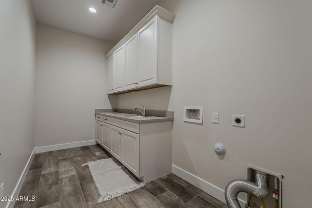 2660 E LONGHORN Court, Gilbert, AZ 85297