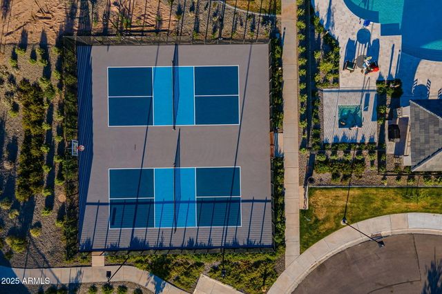 2660 E LONGHORN Court, Gilbert, AZ 85297