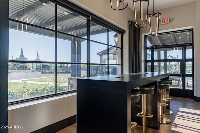 2660 E LONGHORN Court, Gilbert, AZ 85297