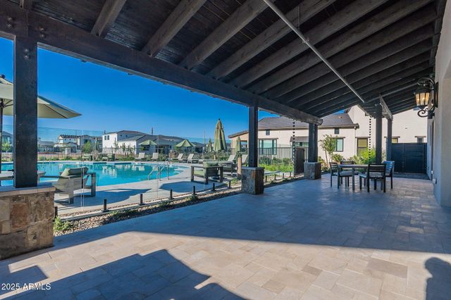 2660 E LONGHORN Court, Gilbert, AZ 85297