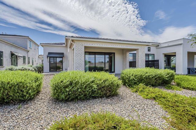 2660 E LONGHORN Court, Gilbert, AZ 85297