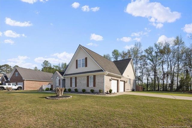 5704 Gentleman Drive, Hope Mills, NC 28348