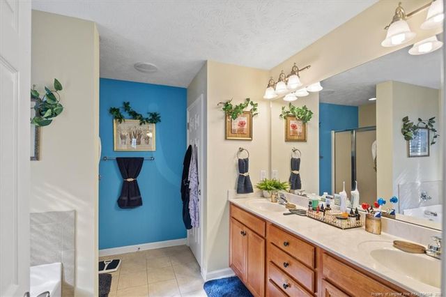 5704 Gentleman Drive, Hope Mills, NC 28348