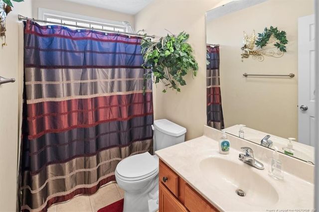 5704 Gentleman Drive, Hope Mills, NC 28348