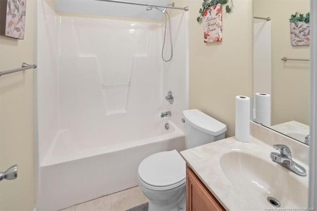 5704 Gentleman Drive, Hope Mills, NC 28348