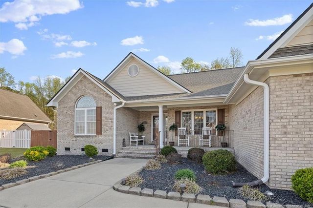 5704 Gentleman Drive, Hope Mills, NC 28348