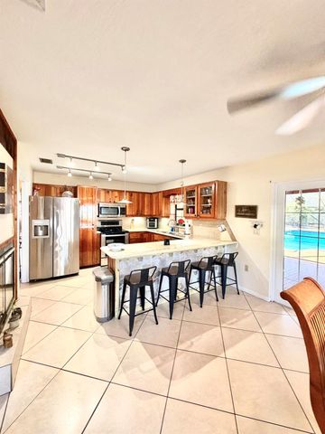 505 SE 18th Way, Okeechobee, FL 34974