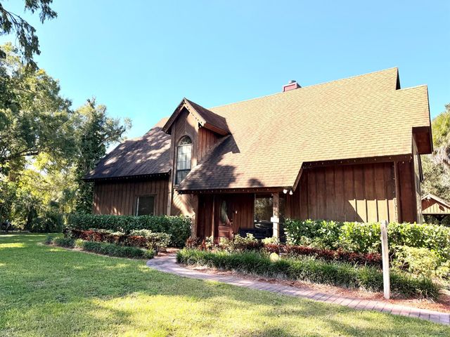 505 SE 18th Way, Okeechobee, FL 34974