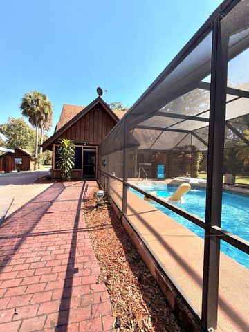 505 SE 18th Way, Okeechobee, FL 34974