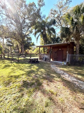 505 SE 18th Way, Okeechobee, FL 34974