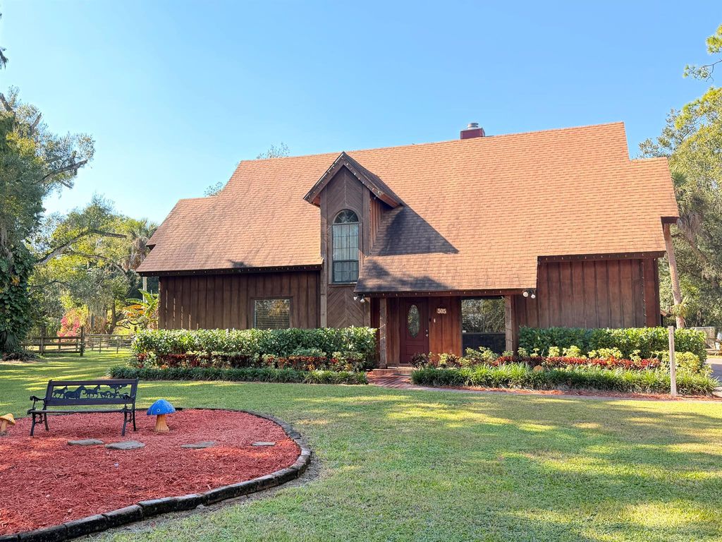 505 SE 18th Way, Okeechobee, FL 34974