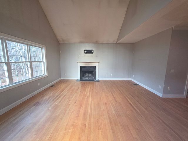 345 New Boston Rd, Sturbridge, MA 01566