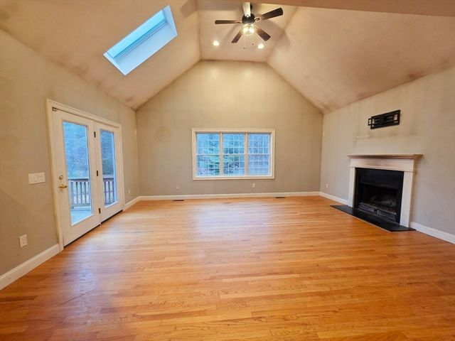 345 New Boston Rd, Sturbridge, MA 01566