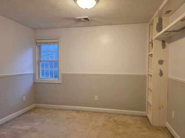 345 New Boston Rd, Sturbridge, MA 01566